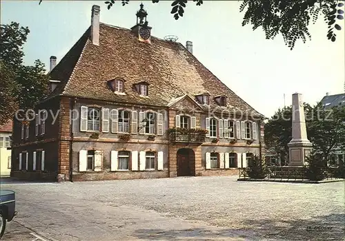 Neuf Brisach La Mairie et le Monument aux Morts  Kat. Neuf Brisach