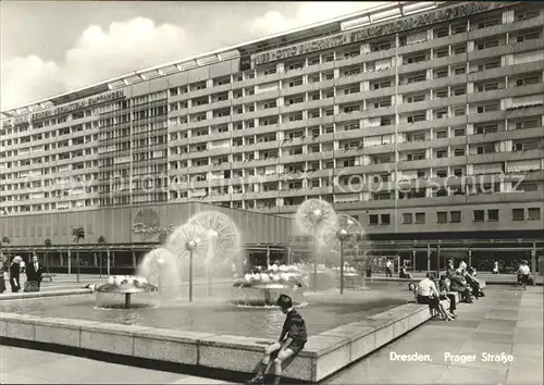 Dresden Prager Strasse Wasserspiele Kat. Dresden Elbe