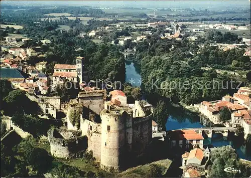 Clisson Vue generale aerienne Kat. Clisson