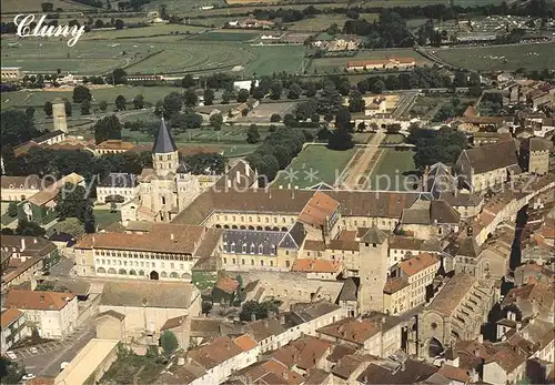 Cluny Abbaye Ecole Haras National Tour des Fromages Eglise Notre Dame vue aerienne Kat. Cluny