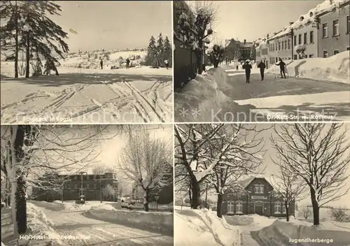 Schoeneck Vogtland Winterlandschaft Strassenpartie Rathaus Jugendherberge HO Hotel Kat. Schoeneck Vogtland