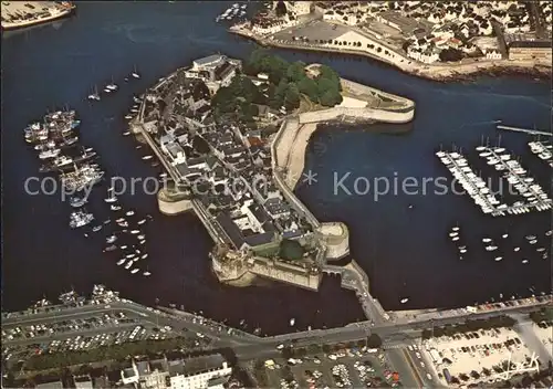 Concarneau Finistere La Ville close Ile fortifiee Port vue aerienne Collection Couleurs de Bretagne Kat. Concarneau