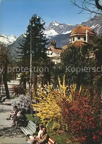 Merano Suedtirol Kurpromenade mit Kurhaus und Tschigat Kat. Merano