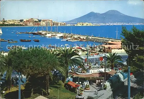 Napoli Neapel Marina di Mergellina Hafen Kueste Vesuv Vulkan Kat. Napoli