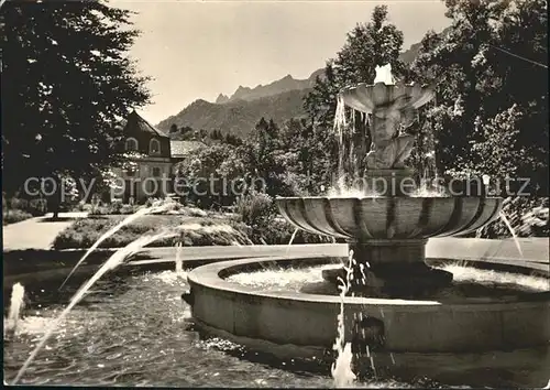 Bad Reichenhall Kurpark gegen Lattengebirge Brunnen Kat. Bad Reichenhall