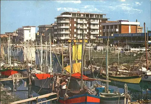 Bellaria Porto Canale Kanal Hafen Fischkutter Kat. Rimini