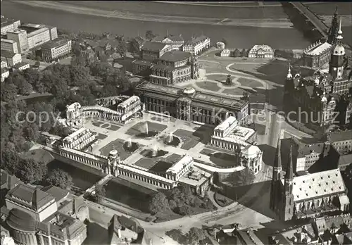 Dresden Zwinger Theaterplatz vor der Zerstoerung 1945 Repro Kat. Dresden Elbe