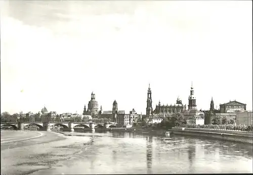 Dresden Altstaedter Elbufer von der Marienbruecke vor der Zerstoerung 1945 Kat. Dresden Elbe