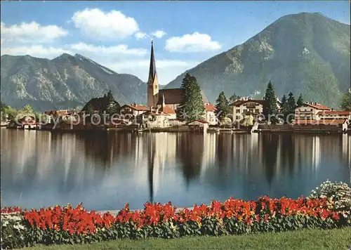 Rottach Egern Uferpartie am Tegernsee Kirche Wallberg Bayerische Voralpen Kat. Rottach Egern