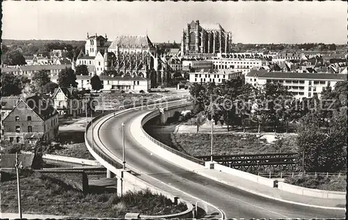 Beauvais Le Pont de Paris Eglise St Etienne et la Cathedrale St Pierre Kat. Beauvais