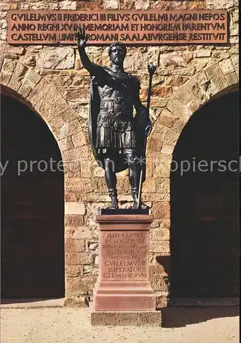 Saalburg Taunus Roemerkastell Saalburg Statue des Kaisers Antonius Pius Haupttor Kat. Wehrheim