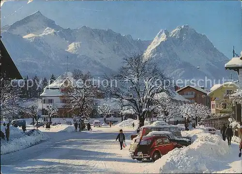 Garmisch Partenkirchen Marienplatz Zugspitzgruppe Winter Kat. Garmisch Partenkirchen