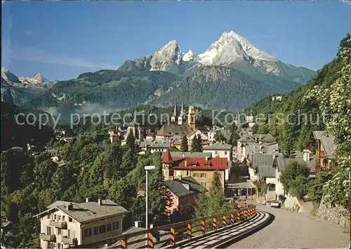 Berchtesgaden Ortsansicht mit Kirche mit Blick zum Watzmann Berchtesgadener Alpen Kat. Berchtesgaden