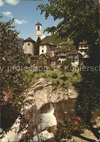 Lavertezzo Blick zur Kirche Verzascatal im Tessin Kat. Lavertezzo