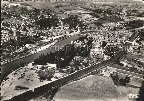 Chateau Thierry Vue aerienne L Ile de Chateau Thierry et la Vallee de la Marne Kat. Chateau Thierry