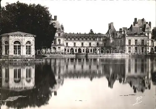Fontainebleau Seine et Marne Palais de Fontainebleau Etang des Carpes et Pavillon de Napoleon  Kat. Fontainebleau