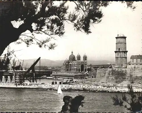 Marseille Cathedrale et Fort Saint Jean Kat. Marseille