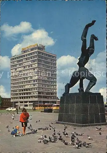 Rotterdam Monument Mei 1940 Verwoeste stad  / Rotterdam /