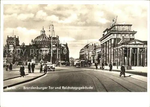 Berlin Brandenburger Tor und Reichstagsgebaeude Kat. Berlin