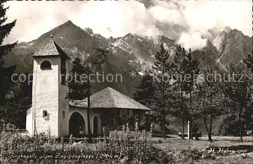 Garmisch Partenkirchen Bergkapelle gegen Zugspitzgruppe Kat. Garmisch Partenkirchen