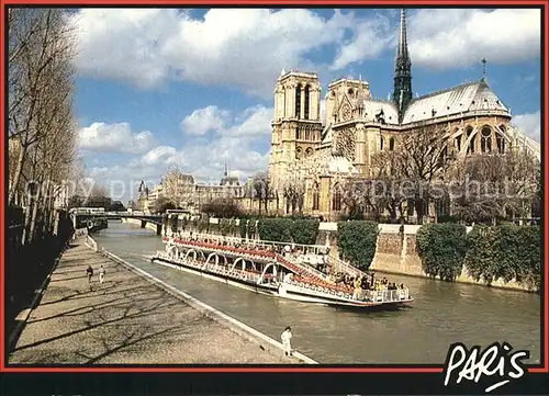 Paris Notre Dame et bateau mouche sur la Seine Kat. Paris