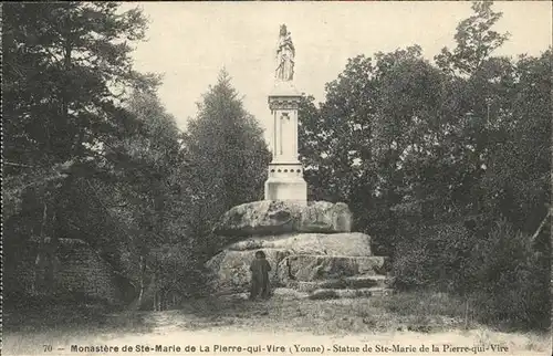 Saint-Leger-Vauban Ste Marie de la Pierre qui Vire Statue  / Saint-Leger-Vauban /Arrond. d Avallon