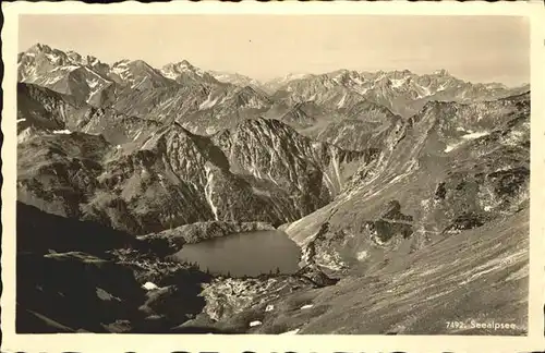 Allgaeuer Alpen Seealpsee beim Nebelhorn