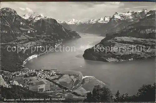 Brunnen Vierwaldstaettersee SZ Vierwaldstaettersee und Urneralpen / Brunnen /Bz. Schwyz