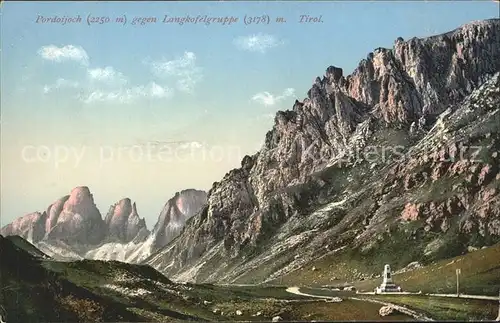 Dolomiten Pordoijoch gegen Langkofelgruppe Gebirgspass Kat. Italien