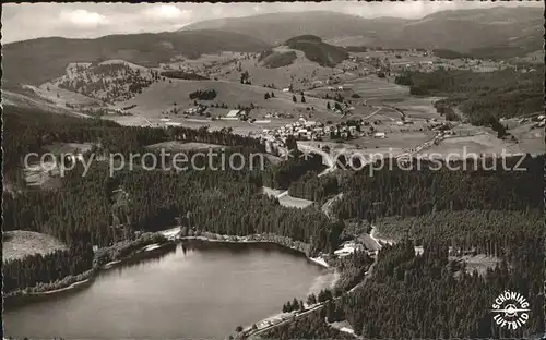 Windgfaellweiher mit Alt und Neuglashuetten Baerental und Feldberg Fliegeraufnahme Kat. Lenzkirch