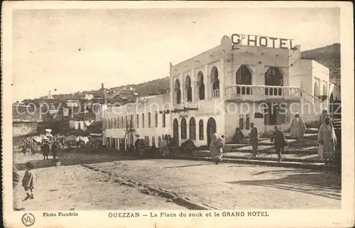 Ouezzan La Place du souk et le Grand Hotel Kat. Marokko