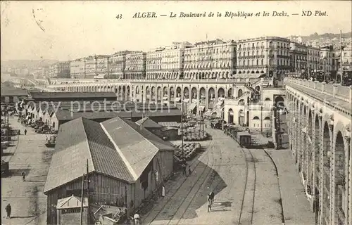 Alger Algerien Le Boulevard de la Republique et les Docks / Algier Algerien /
