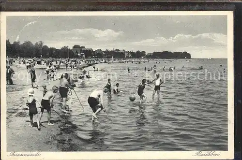 Travemuende Ostseebad Badeleben / Luebeck /Luebeck Stadtkreis