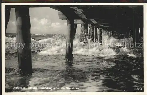 Haffkrug Ostseebad Brandung unter der Seebruecke