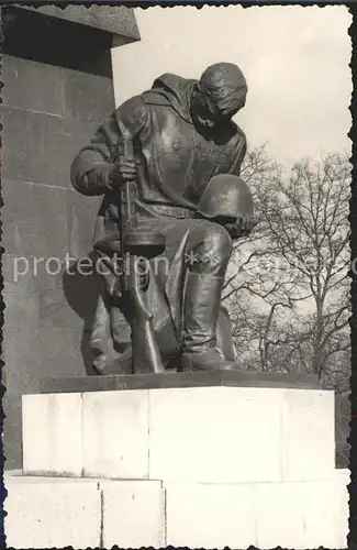Treptow Berlin Sowjetisches Ehrenmal Denkmal / Berlin /Berlin Stadtkreis
