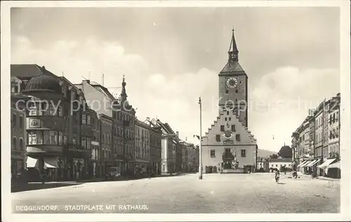 Deggendorf Donau Stadtplatz mit Rathaus Kat. Deggendorf