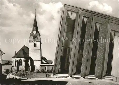 Nonnweiler Primstal Kirche Schiefes Gebaeude