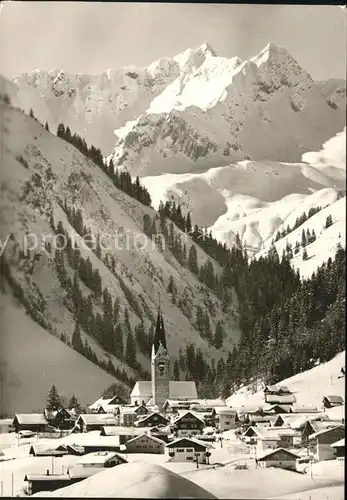 Mittelberg Kleinwalsertal mit Heiterberg und aelpeleskopf Kat. Oesterreich