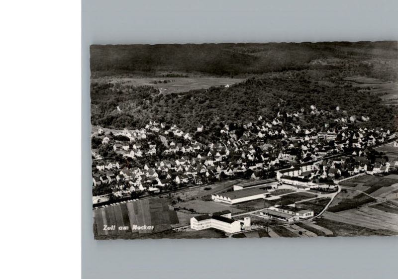 Zell Neckar Fliegeraufnahme / Esslingen am Neckar /Esslingen LKR Nr