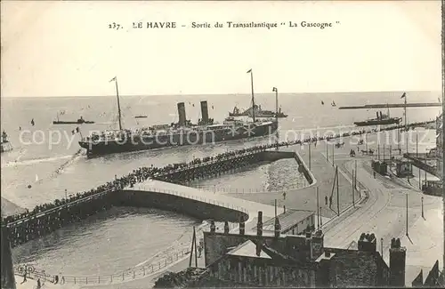 Le Havre Sortie du Transatlantique La Gascogne Passagierdampfer Kat. Le Havre