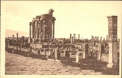 Timgad Ruines Romaines Arc de Triomphe Tragan Antike Staette Kat. Algerien
