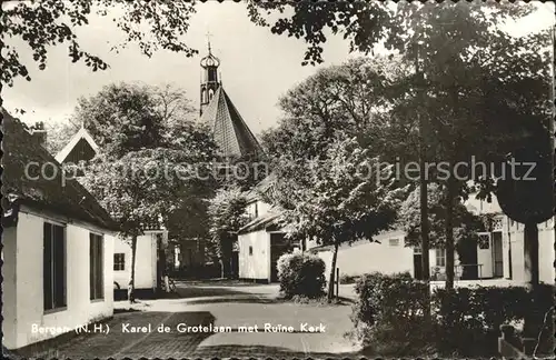 Bergen aan Zee Karel de Grotelaan met Ruine Kerk / Niederlande /