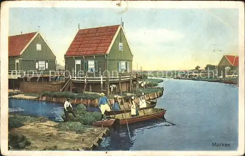 Marken Niederlande Wohnhaeuser auf der Insel Boot Kat. Niederlande