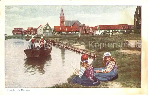 Marken Niederlande Dorfansicht Wasserstrasse Boot Kinder Trachten Kat. Niederlande