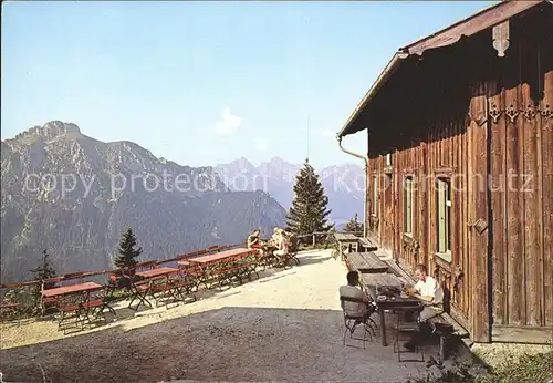 Tegelberghaus Terrasse mit Saeuling Gernspitze Koellerspitze Schlicke Kat. Fuessen