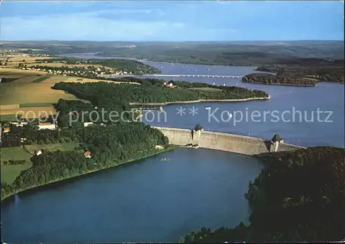 Moehnetalsperre mit Staumauer Fliegeraufnahme Kat. Sundern (Sauerland)