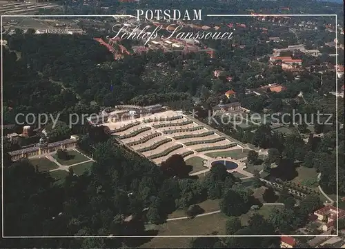 Potsdam Schloss Sanssouci Fliegeraufnahme / Potsdam /Potsdam Stadtkreis