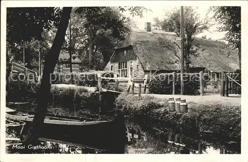 Giethoorn Teilansicht Wasserstrasse Kahn Kat. Steenwijkerland