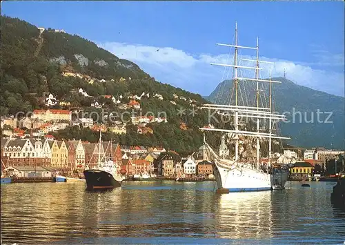 Bergen Norwegen VAgen skoleskipet Statsrad Lehmkuhl Kat. Norwegen