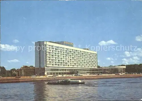 St Petersburg Leningrad Hotel Leningrad Ausflugsdampfer / Russische Foederation /Nordwestrussland
